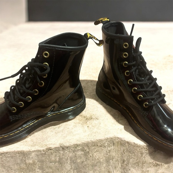 Black Patent Leather Airwair Lace-Up Boots - Picture 6 of 10